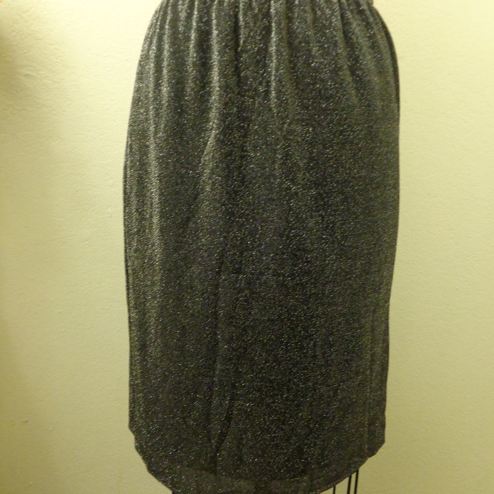 35th & 10th Metalic Silver Midi Skirt